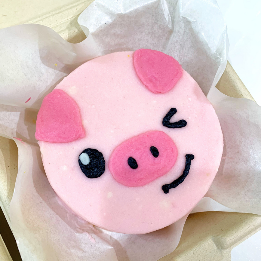 Kawaii Piggy Birthday Cake for Cats