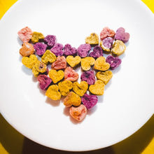 Load image into Gallery viewer, plate view of our heart to heart handmade treats made in singapore for rabbits hamsters and guinea pigs
